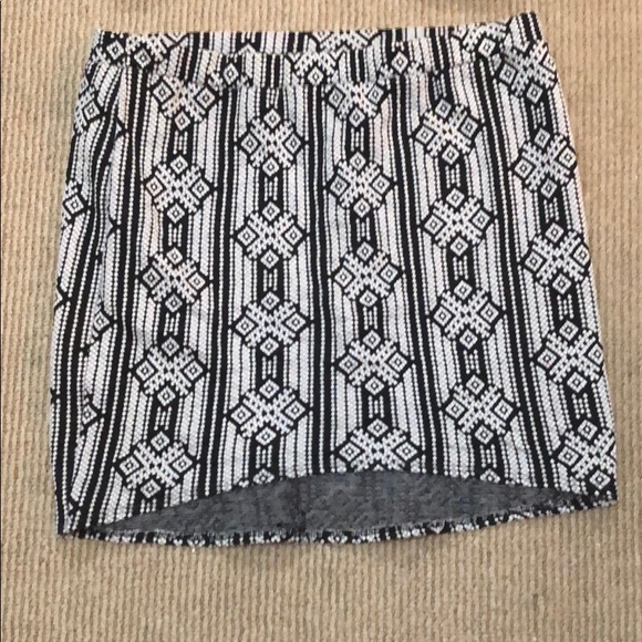 Body-con high low skirt pattern - Picture 2 of 3